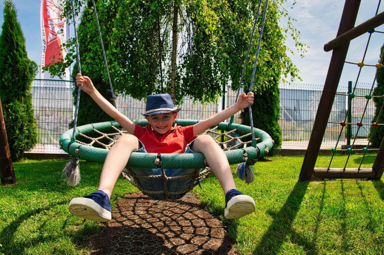 База відпочинку Holiday Park Zator Затор